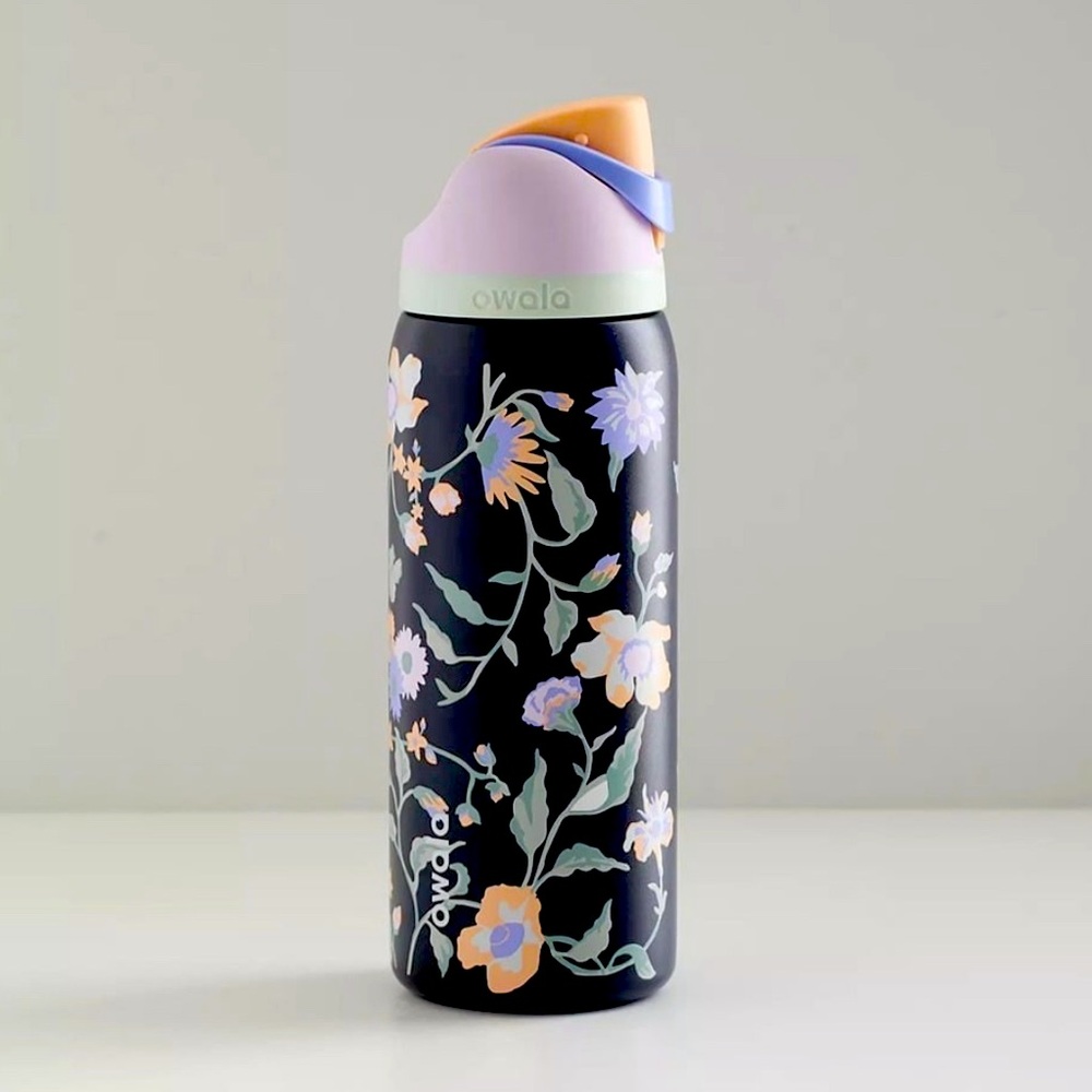 Owala UO Exclusive bottle